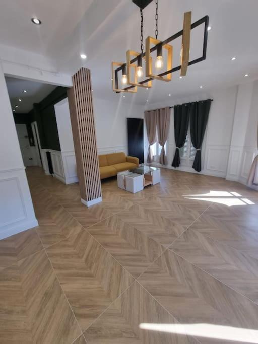Location Appartement Beauvais Exteriör bild